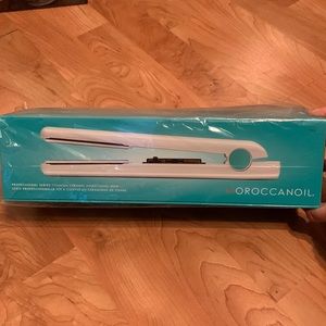 MoroccanOil Ceramic Flat iron